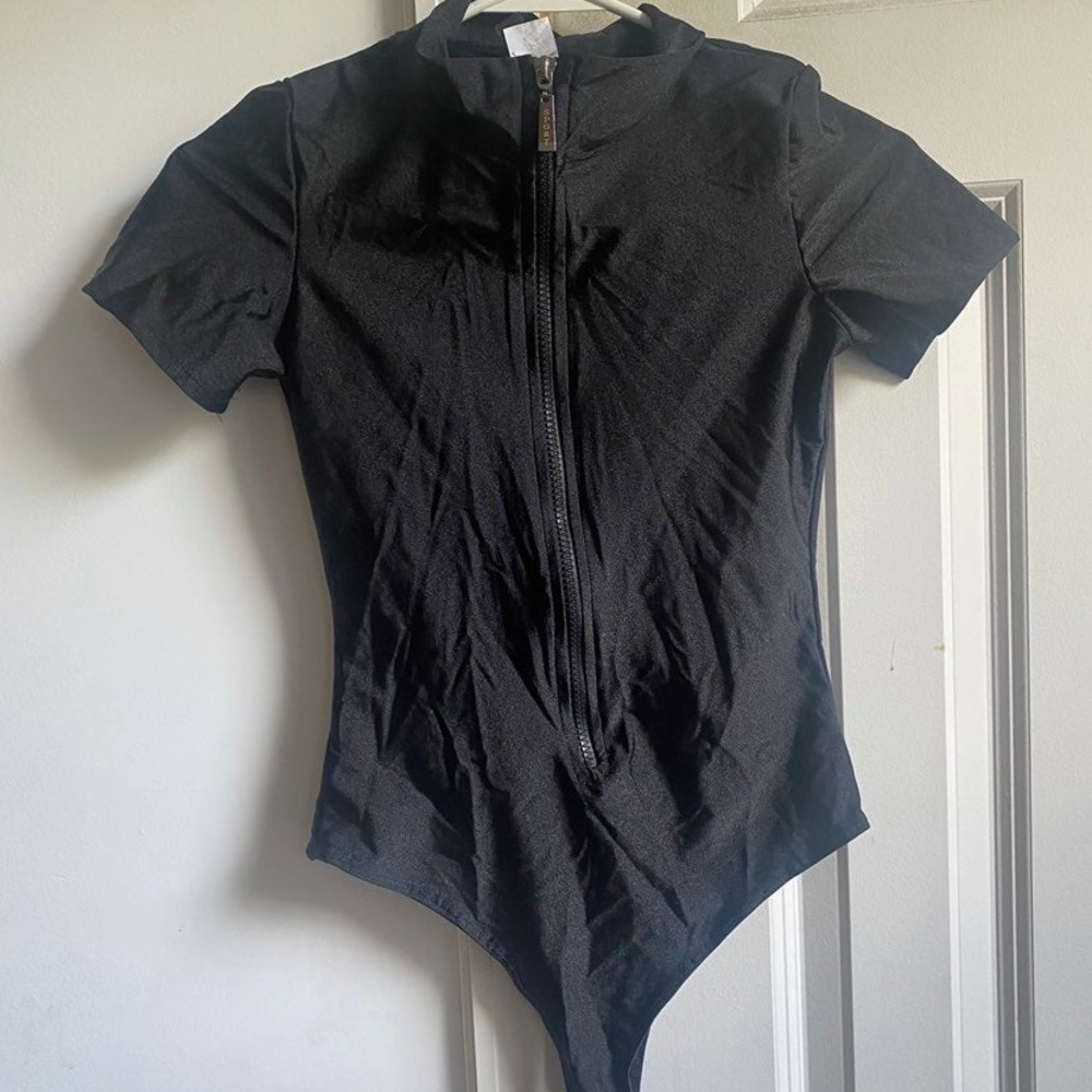 Skims inspired top